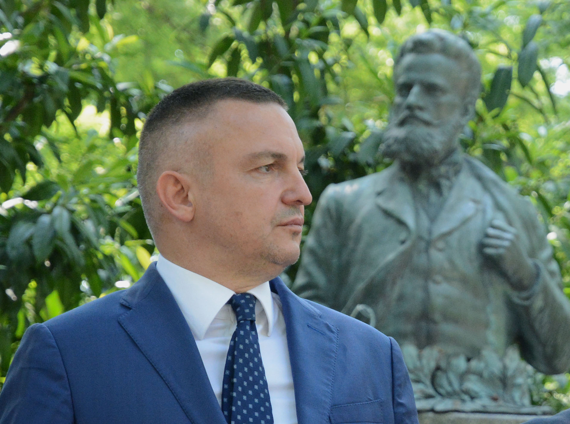 Свързани файлове